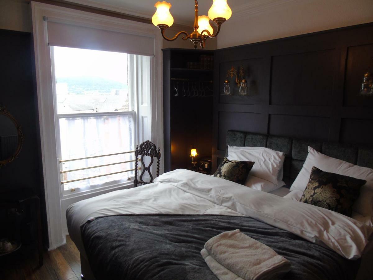 The Warren Belfast Quarto foto